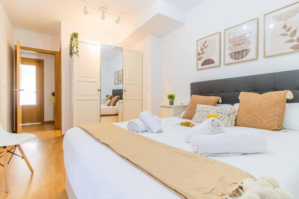 Penthouse Pyrinees , Terrace , Parking & Storage Appartement *